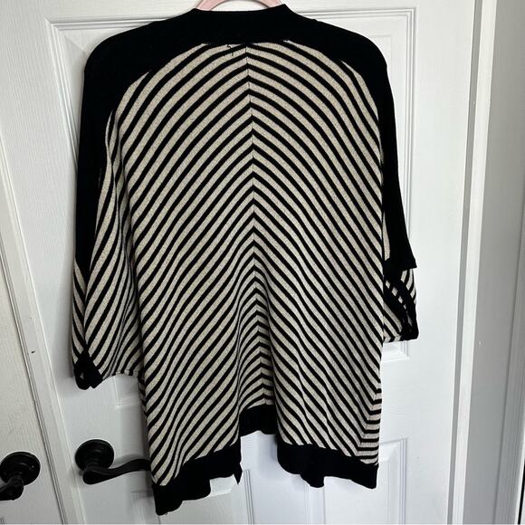 Chicos 2 Travelers Cardigan large Black Gold Stripe Knit Jacket Dolman Sleeve - Picture 8 of 10